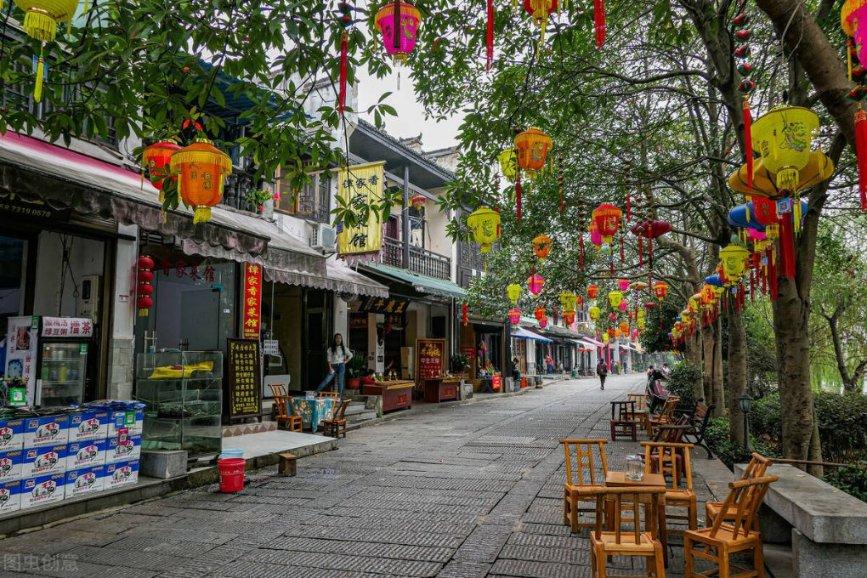 一本书让秦始皇又爱又恨，焚书坑儒时没舍得烧，但年轻人不喜欢看